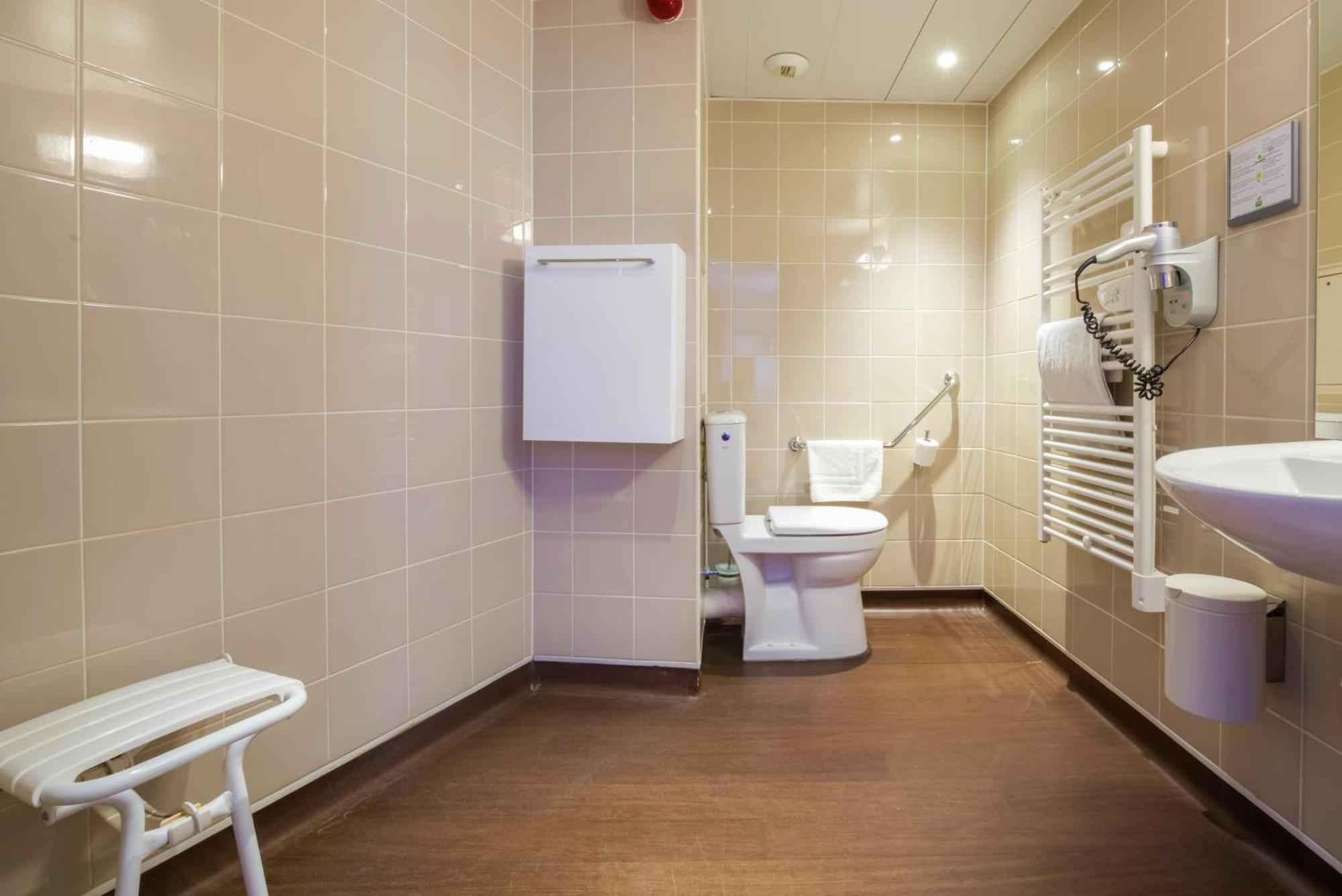 Queen Room Disability Access